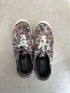 Cute Bob's from Skechers Cartoon Print Shoes
