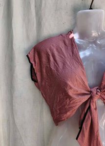 Chic Pink Tie-Front Crop Top