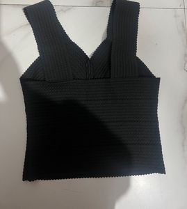 Chic Black Textured V-Neck Tank Top