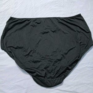 ⚛️ Comfortable Black Briefs
