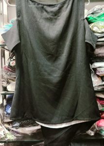 S, and M size Chic Contrast Cold Shoulder Top