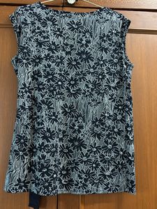 Floral Print Sleeveless Top