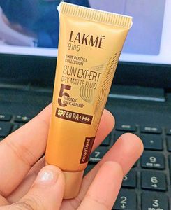 Lakme Sun Expert SPF 50 Dry Matte Fluid