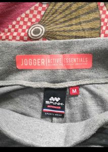 2 jogger pant and two shorts