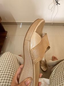 Stylish Beige Cross-Strap Sandals