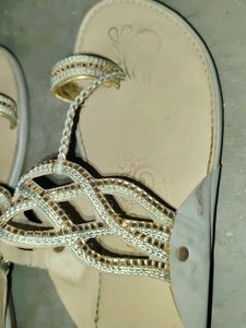 Elegant Toe-Ring Flats