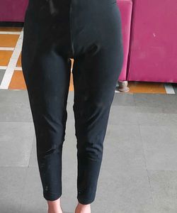 Black leggings