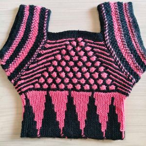 Black Pink Knitted Woolen Top 💗