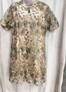 11238. Elegant Floral Embroidered Cheongsam Dress