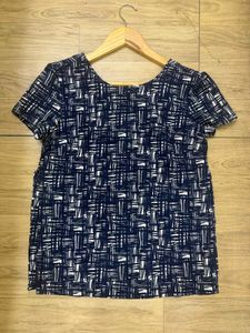 H&amp;M Navy &amp; White Abstract Print Top