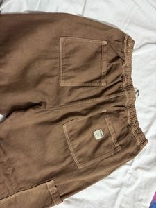 Pull &amp; Bear Brown Cargo Pants Original | Size L