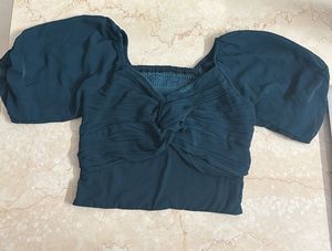 Chic Emerald Green Twist Front Top