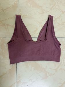 Comfortable Ribbed V-Neck Sports Bra