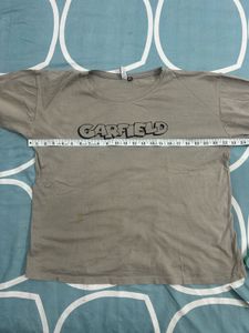 New Garfield Graphic Tee😍