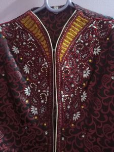 like new sherwani ...(full set) maroon colour🔥 GRAB BEFORE GONE 🔥