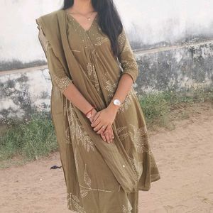 Stylish Olive Green Kurta Set with Dupatta