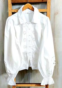 Chic White Embroidered Button-Up Blouse-38-40