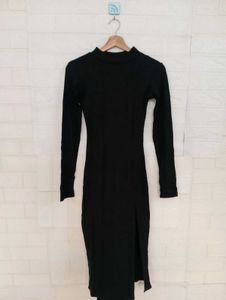 Chic Black Long Sleeve Midi Dress
