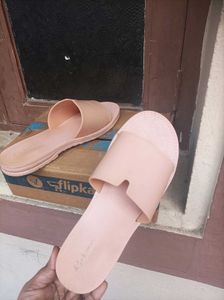 Pink flat For Indoor