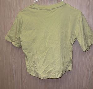 Duoer Studio Cropped T-Shirt