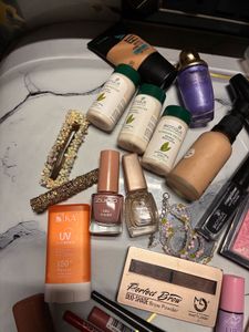 assorted make up items❤️
