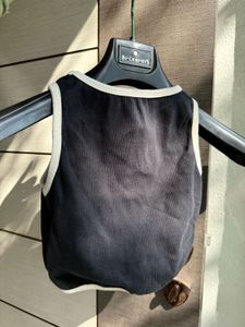 Cute Cropped Tank Top for layrering!