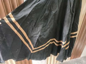 elegant black gown size m , wedding wear