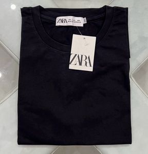 Zara Tshirt Plain Black M Size