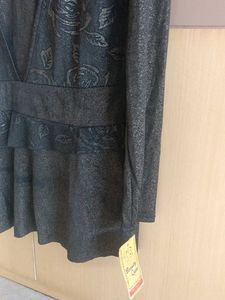Shimmery V-Neck Long Sleeve Top