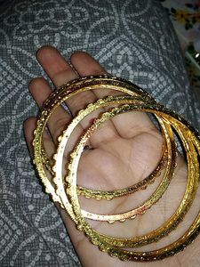 Set of 4 Traditional Gold Bangles