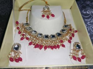 Elegant Kundan Jewelry Set