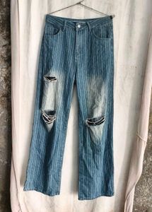 Distressed Wide Leg Jeans