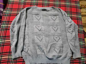 Sweatshirt Heart Cutout 🎀