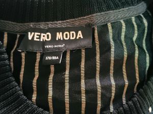 Very Awesome Vero Moda Crop Top