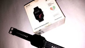 Jet black noise smart watch