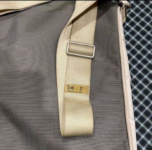 Sleek Gray Laptop Messenger Bag