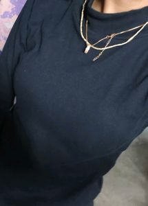 black t shirt