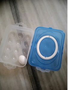 BRAND NEW*** 🥚 EGG STORAGE BOX 🎁 ☑️