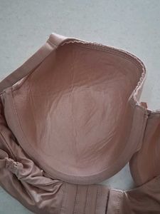 36DD Victoria's secret bra