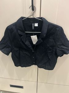 H&M Divided Cropped Button-Down Top