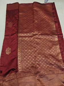 saree with golden thread work