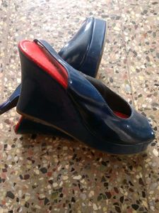 Chic Blue Peep-Toe Slingback Flats