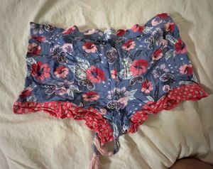 Boho Floral Print Shorts