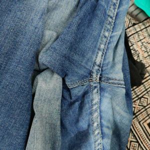 skinny fit jeans
