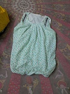 Balloon Top And Beautiful Green Kurta