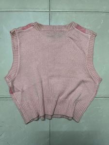 pink cute argyle patterned vest.