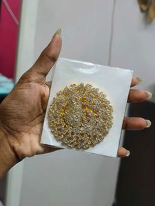 Sparkling Rhinestone Brooch (Billai)