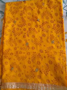 😉Elegant Yellow Embroidered Saree
