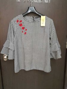 Chic Gingham Top with Floral Embroidery