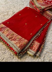 Viral Gungarooo Red Silk Saree with Embel